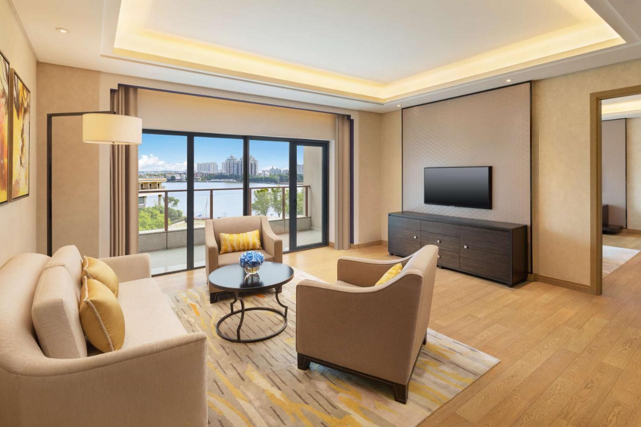 Radisson Blu Hotel Wuhan Etd Zone Exterior foto