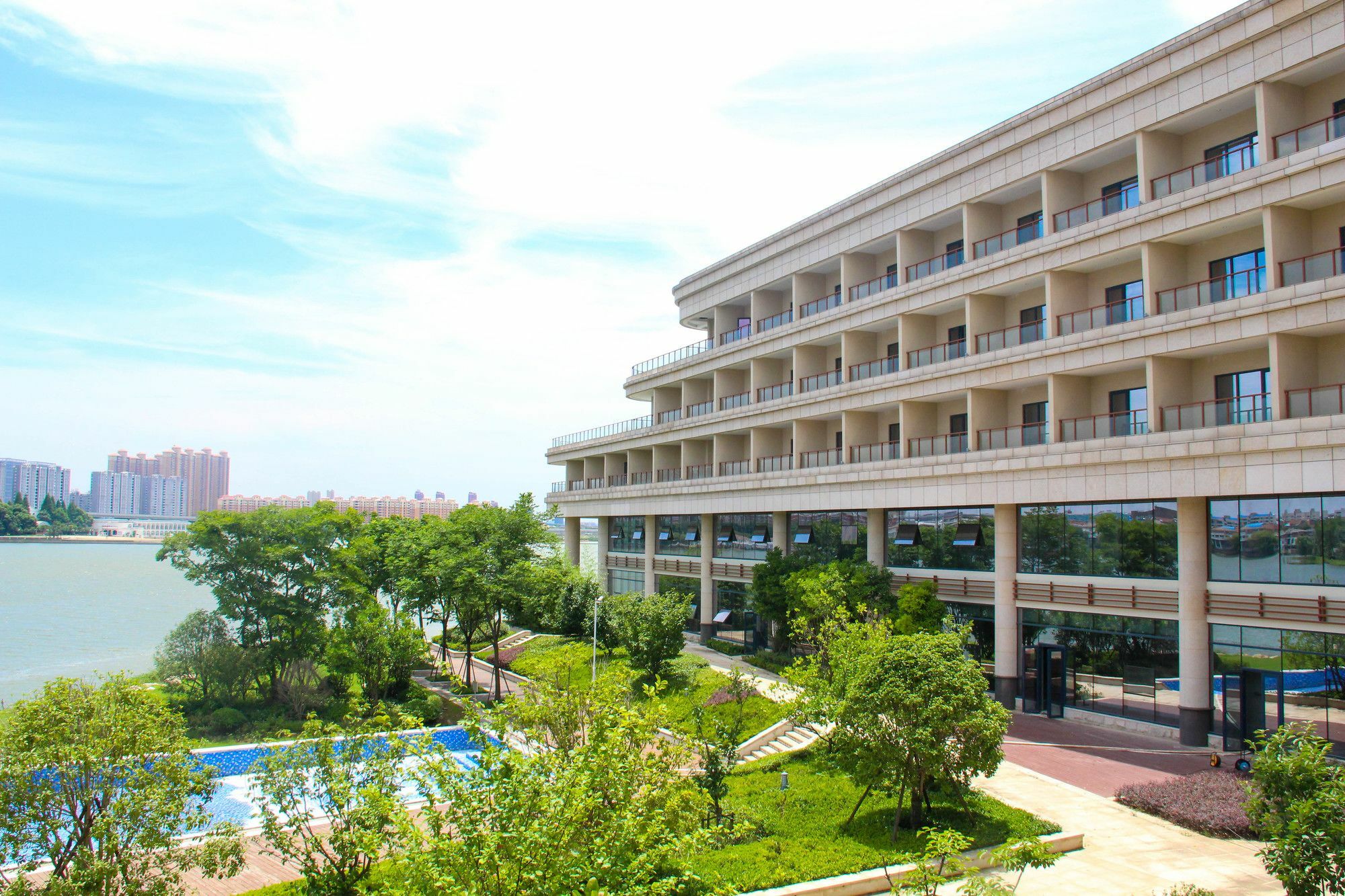 Radisson Blu Hotel Wuhan Etd Zone Exterior foto
